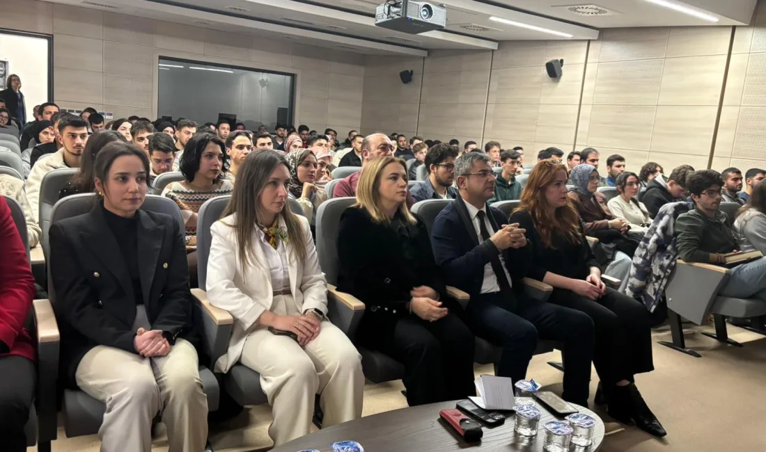 Balıkesir Teknokent Konferans Salonunda düzenlenen TÜSİAD “Bu Gençlikte İş Var!”