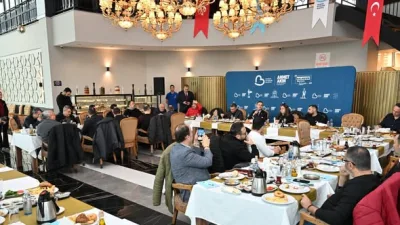 

Balıkesir Büyükşehir Belediye Başkanı Ahmet Akın, yerel ve ulusal basın