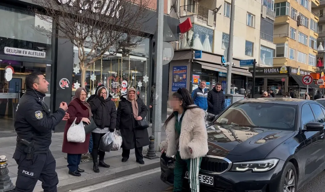 Tekirdağ Çorlu’da trafikte seyreden araçların önüne atlayarak, çevreye rahatsızlık veren