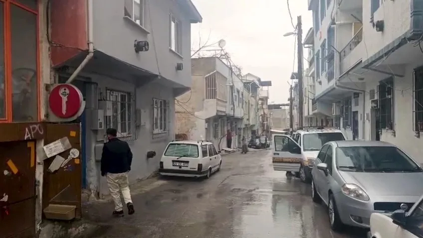 Bursa’nın Yıldırım ilçesinde boşanma aşamasındaki eşi Tuğçe Y’yi (21) tabancayla