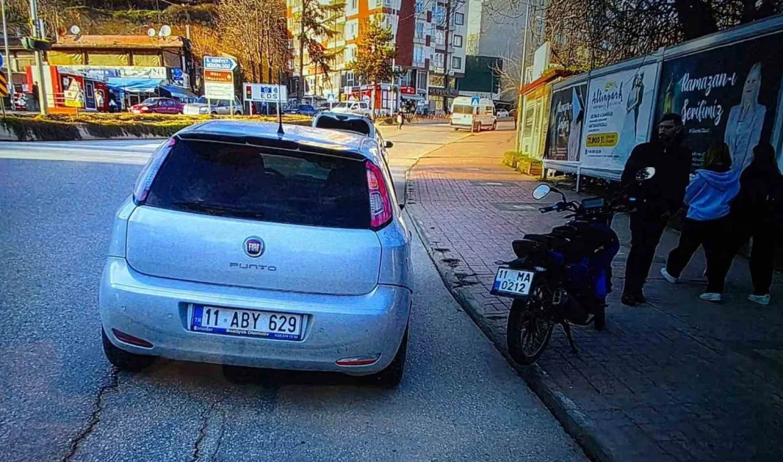 Bilecik’te otomobil ile motosikletin karıştığı trafik kazasında 1 kişi yaralandı.