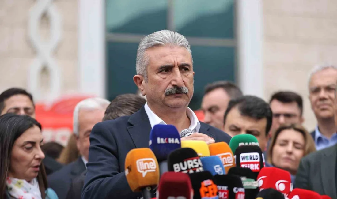 Bursa’da Mustafa Bozbey’in gözaltına alınmasının ardından, Cumhuriyet Halk Partisi Bursa