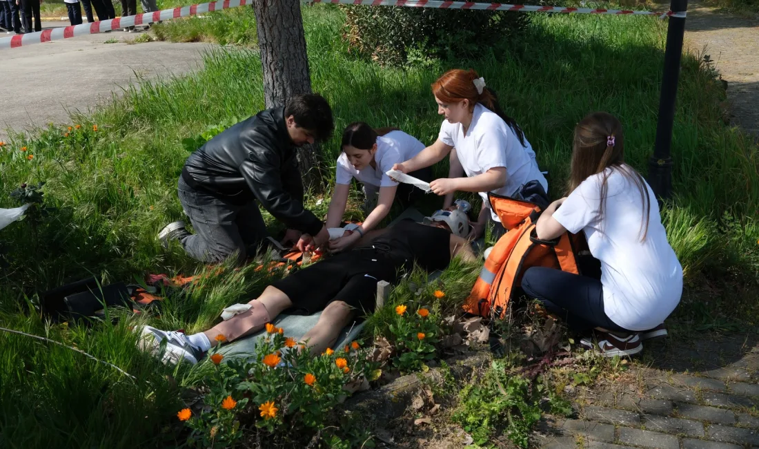 Balıkesir Üniversitesi Sağlık Bilimleri Fakültesi Hemşirelik Bölümü öğrencilerine yönelik “Acil