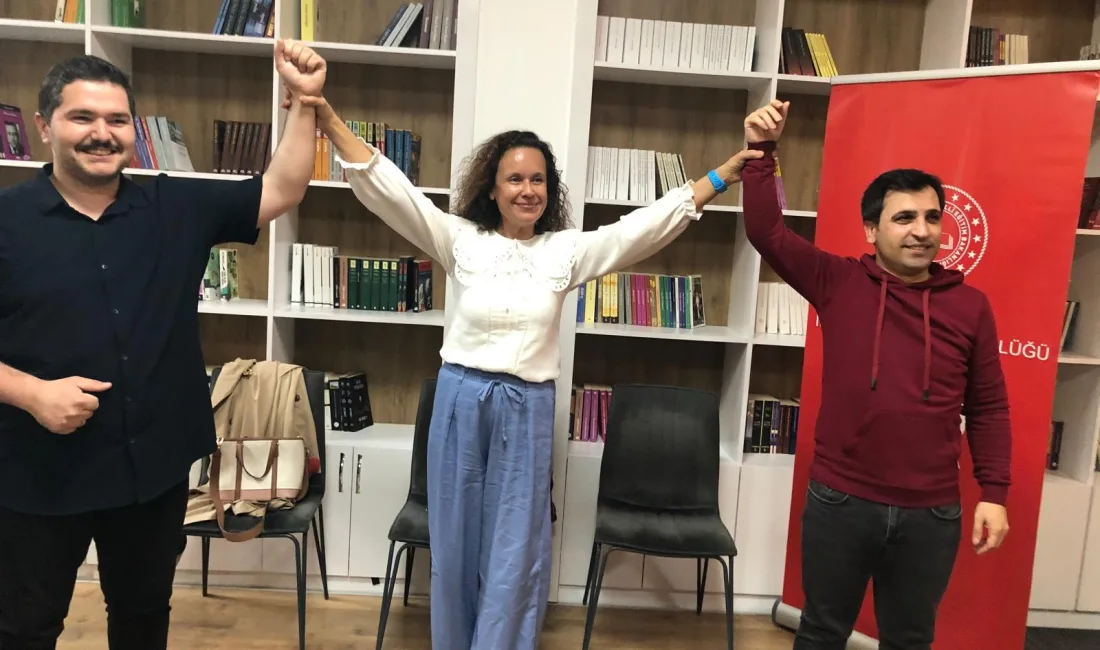 Balıkesir Öğretmen Akademileri kapsamında hayata geçirilen Edebiyat Akademisi, sözün büyüsüne