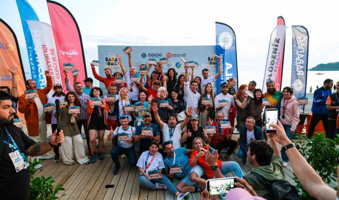 Muğla’nın Fethiye ilçesinde, Ölüdeniz’in eşsiz doğasında gerçekleştirilen Babadağ Ultra Maratonu’nun