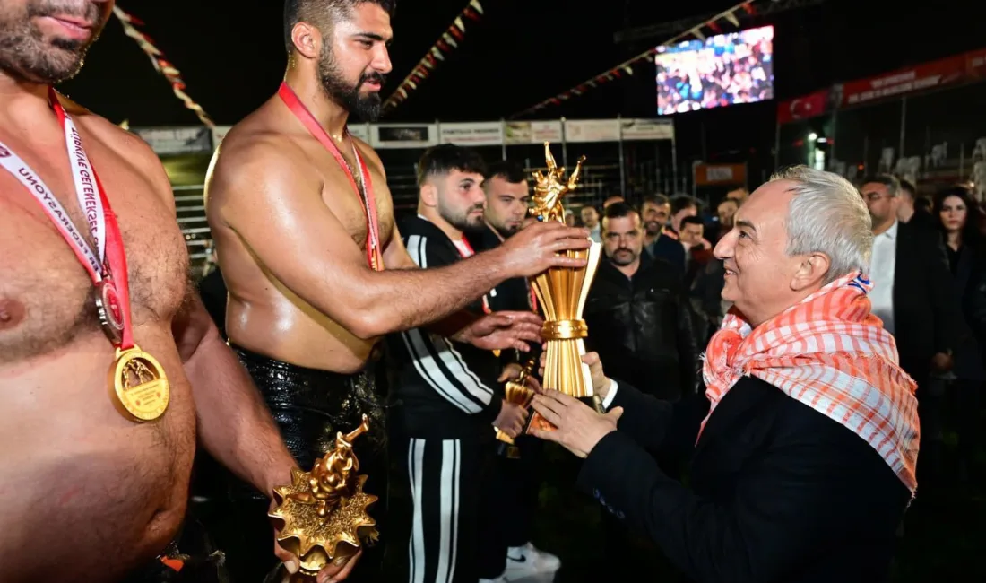 Balıkesir Büyükşehir Belediyesporlu güreşçi Enes Doğan, 10. Kepez Belediyesi Yağlı