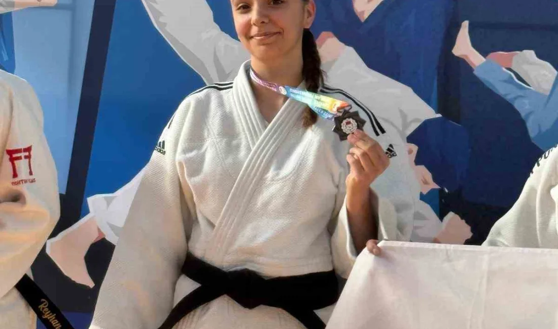 Bilecik Gençlik ve Spor İl Müdürlüğüne bağlı judo sporcusu Şevval