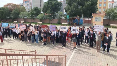 Burhaniye ilesinde, Celal Toraman Anadolu Lisesinde düzenlenen geleneksel sosyal bilimler