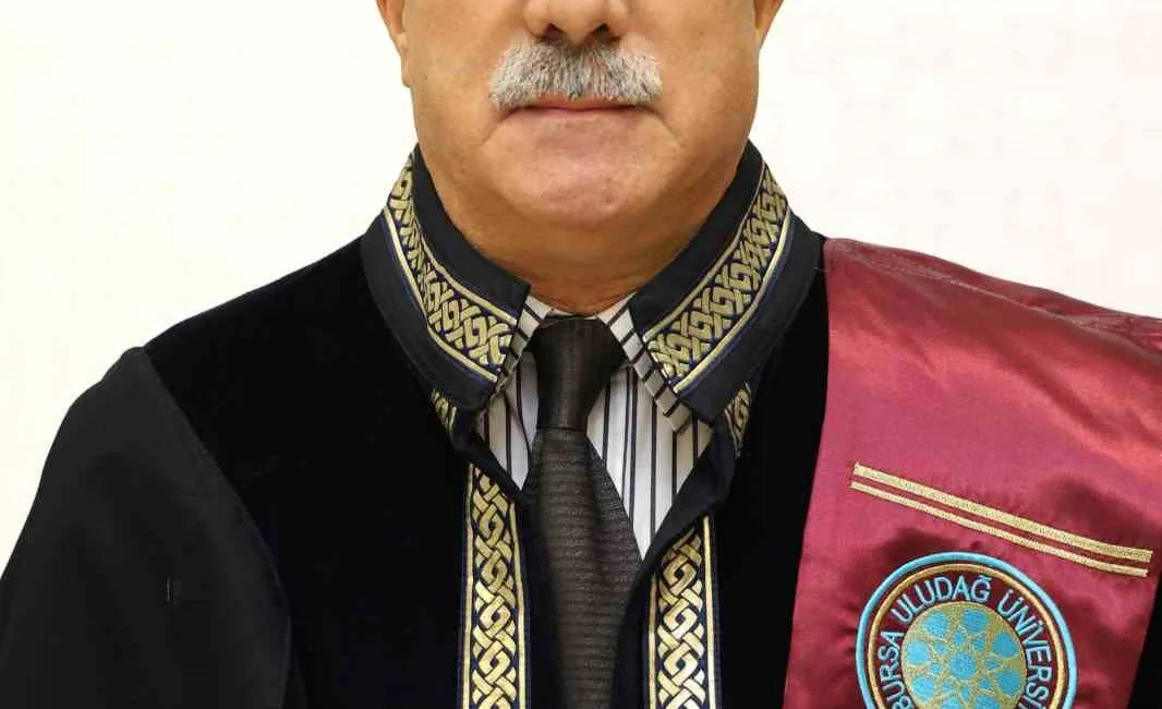 Bursa Uludağ Üniversitesi Fen-Edebiyat Fakültesi Sanat Tarihi Bölümü öğretim üyelerinden