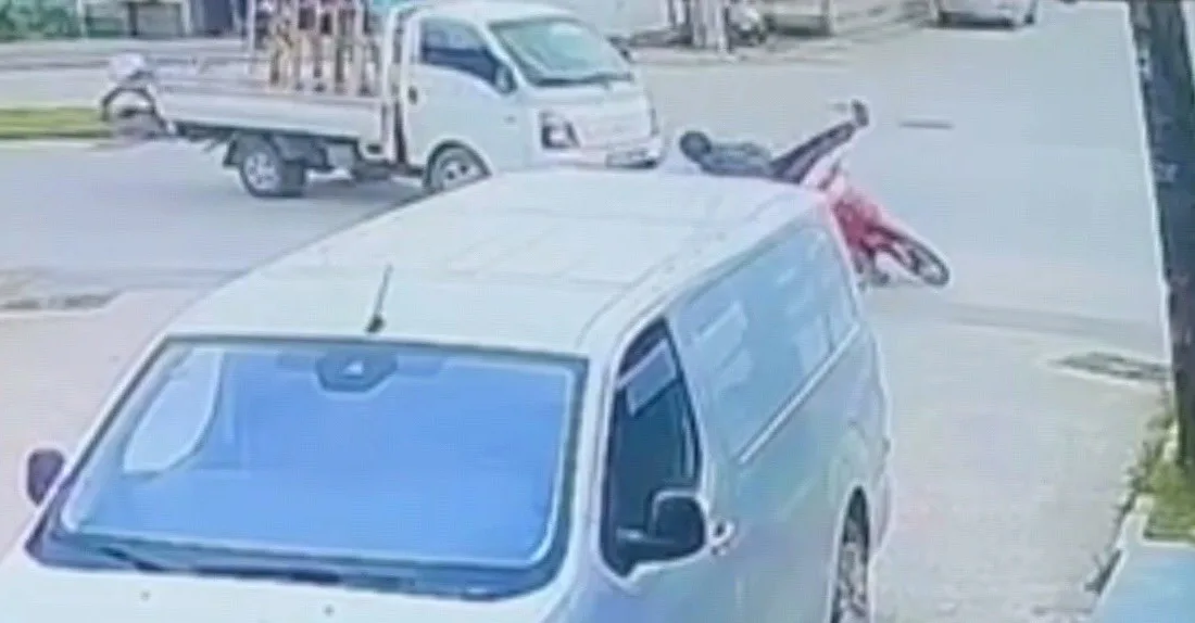 Bursa’nın İnegöl ilçesinde kamyonet ile motosikletin çarpıştığı kazada 1 kişi