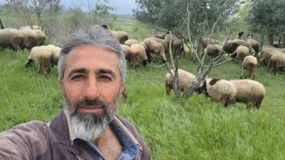 Denizli’nin Pamukkale ilçesinde büyükbaş hayvancılığı bırakarak küçükbaş üretime yönelen iki