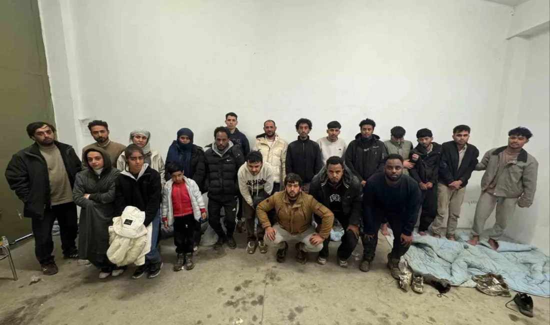 Edirne’nin Uzunköprü ilçesinde jandarma ekiplerince yürütülen çalışmalarda 21 düzensiz göçmen