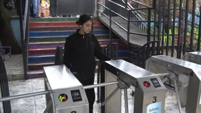 İstanbul (İHA) Esenyurt Ortaokulunda 6 yıl önce hayata geçirilen kartlı