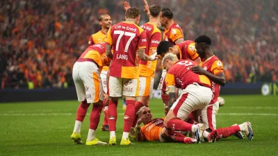 Galatasaray, Fenerbahçe derbisiyle Trendyol Süper Lig’de yenilmezlik serisini 34 maça