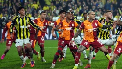 Galatasaray ile Fenerbahçe yarın oynanacak derbiyle 406. kez rakip olacak.