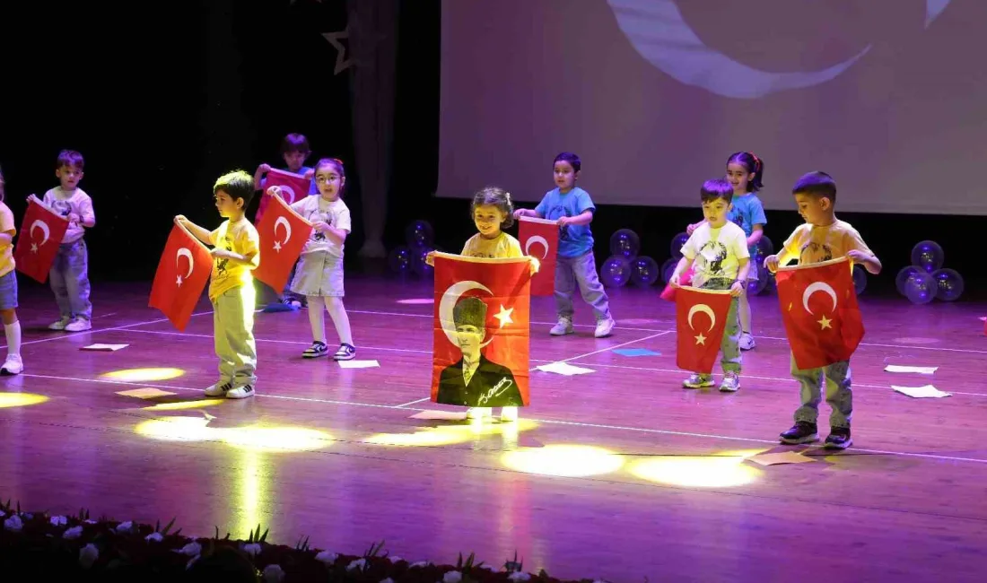 Kartal Belediyesi bünyesinde eğitim veren kreşlerin minik öğrencileri, 23 Nisan