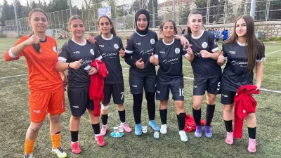 Körfez Gençlerbirliği Kız Futbol takımları, ikinci hafta maçlarında rakiplerini mağlup