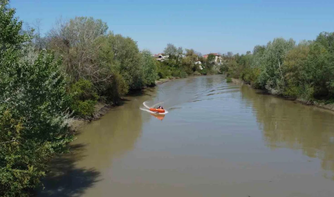 Sakarya Nehri’nde balık tutarken beline bağlanan ipin kopmasıyla akıntıya kapılarak