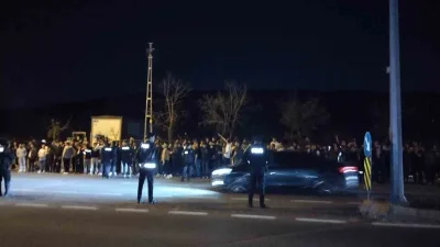 Fenerbahçe’nin deplasmanda Galatasaray’a 3-0 mağlup olmasının ardından tesislere gelen sarı-lacivertli