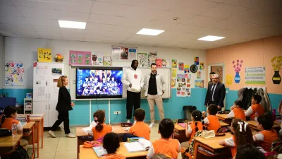 Çayırova Belediyesi Basketbol Takımı’nın yıldız basketbolcuları Hakan Yapar ve Nysier