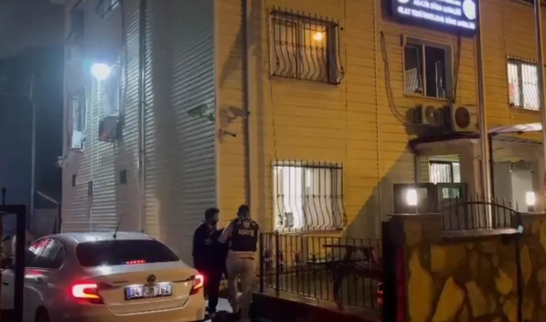 İstanbul Sarıyer’de farklı zamanlarda sokakta yürüyen üniversite öğrencisi 2 genç