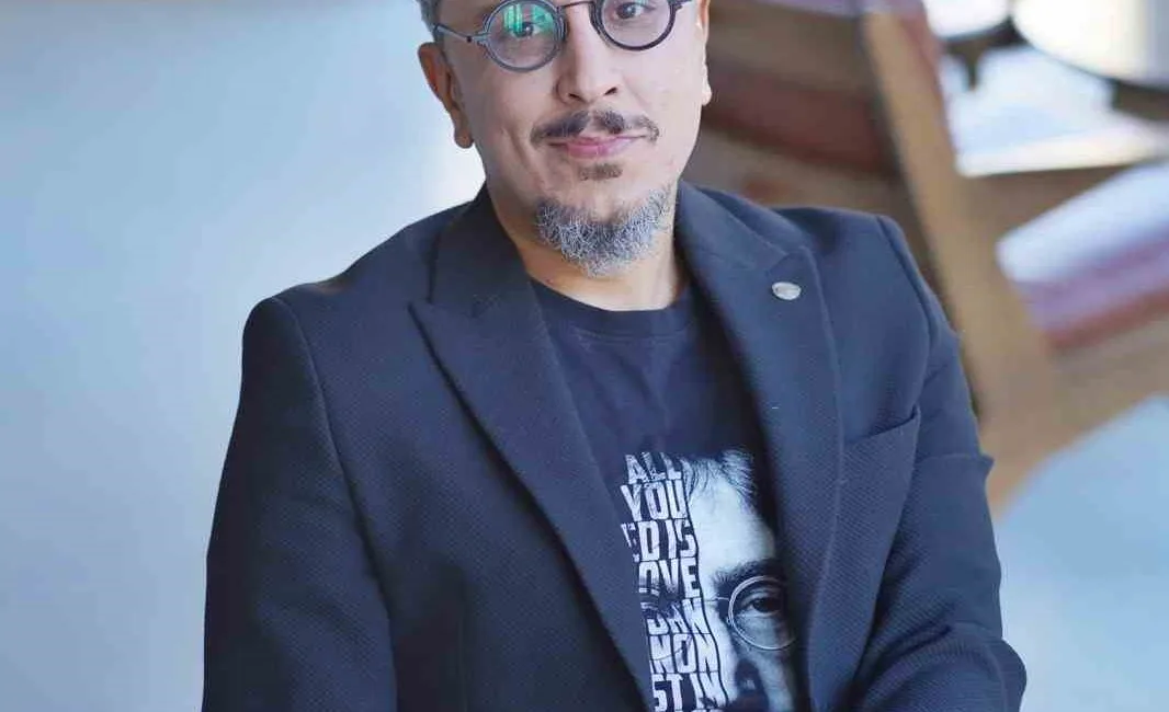 Gazeteci yazar Mevlüt Soysal’ın kaleme aldığı “Satu Mare’de Dinle Beni”