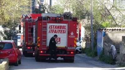 Tuzla’da bir binanın giriş katında çıkan yangın paniğe neden oldu.