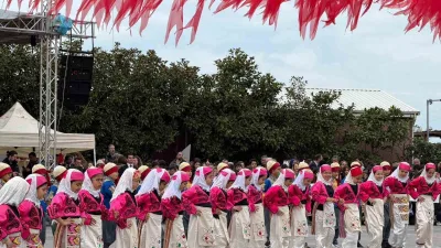 Yalova’da 23 Nisan Ulusal Egemenlik ve Çocuk Bayramı düzenlenen çeşitli