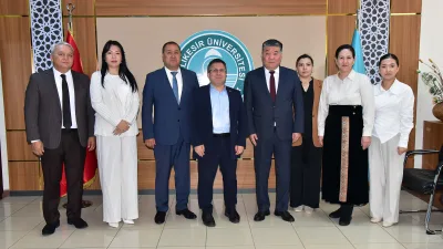 Akademik çalışmalar yürütmek üzere Balıkesir Üniversitesine gelen Kırgızistan Uluslararası Üniversitesinden