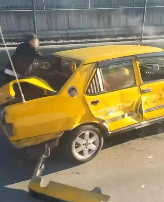 Bursa’da seyir halinde direksiyon hakimiyetini kaybeden alkollü sürücü, yol kenarında