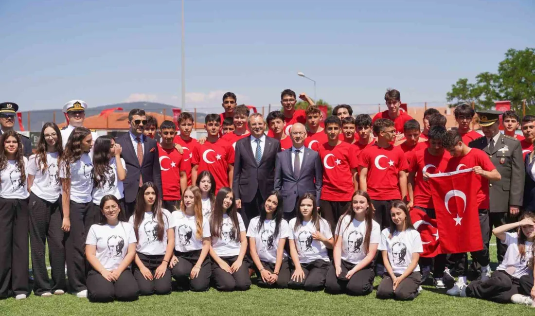 Balıkesir’in Ayvalık ilçesinde; Gazi Mustafa Kemal Atatürk’ün Samsun’a çıkarak Milli