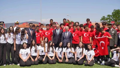 Balıkesir’in Ayvalık ilçesinde; Gazi Mustafa Kemal Atatürk’ün Samsun’a çıkarak Milli