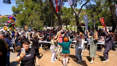 Baharın müjdecisi, bolluk ve bereketin simgesi olan Hıdırellez, Ayvalık’ta bu