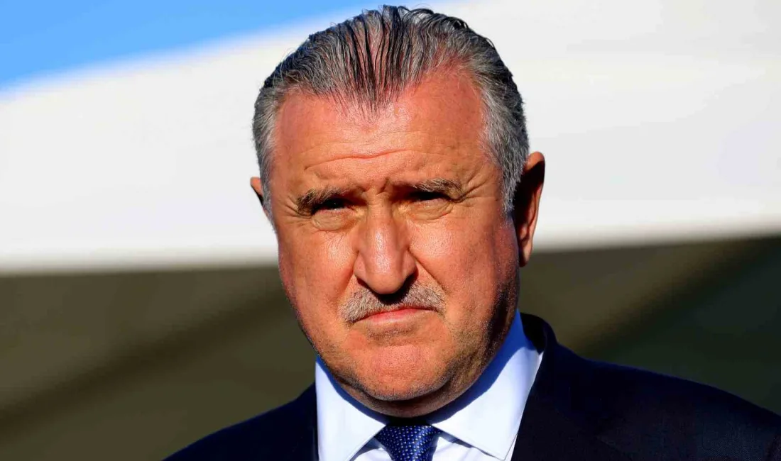 Gençlik ve Spor Bakanı Osman Aşkın Bak, A Milli Futbol