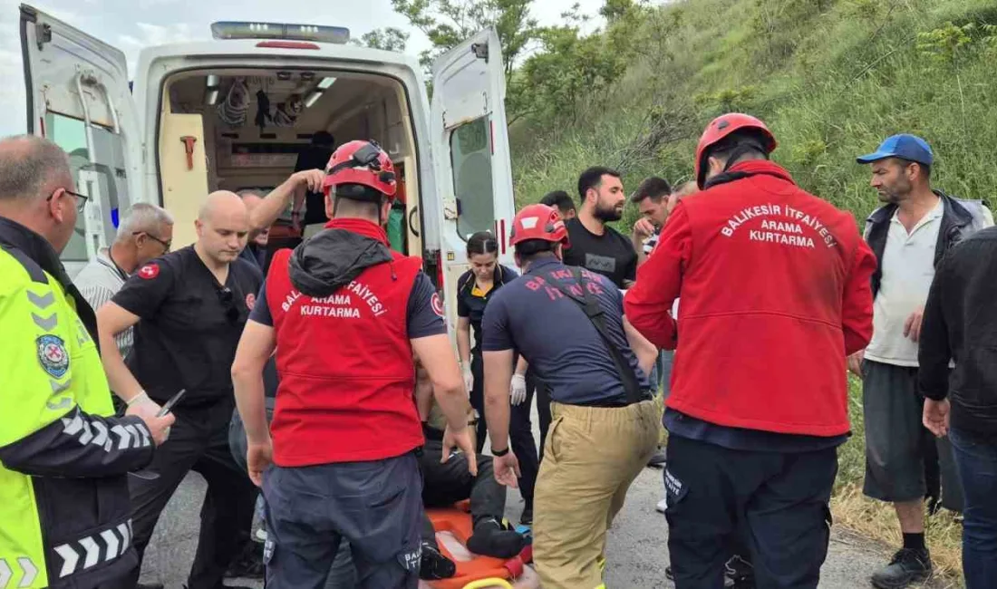 Balıkesir-Bursa karayolunda sürücüsünün kontrolünden çıkan tır yan yattı. Kazada sıkışan