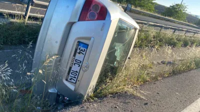 Balıkesir-Bursa kara yolunda meydana gelen tek taraflı trafik kazasında araç