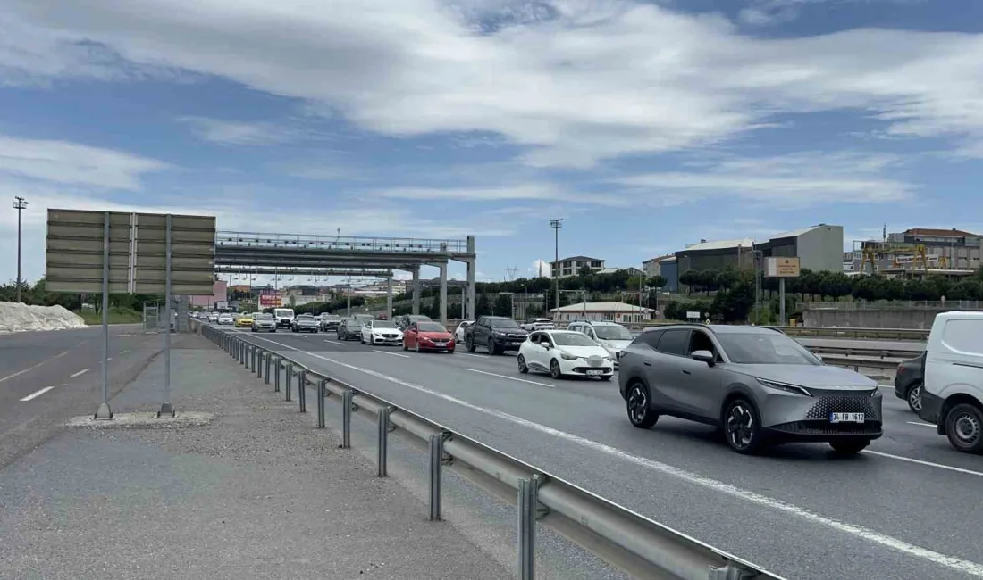 Kurban Bayramı tatilinin sona ermesiyle birlikte İstanbul TEM otoyolu Çamlıca