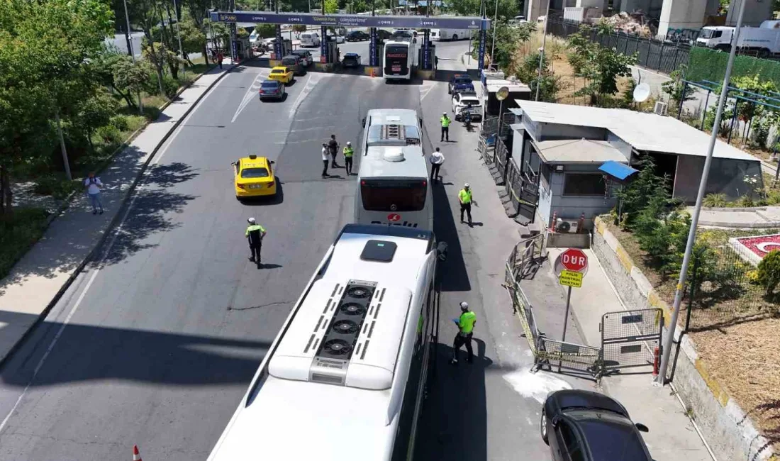Kurban Bayramı arefesinde şehirlerarası yolcu yoğunluğunun arttığı 15 Temmuz Demokrasi