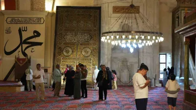 Kurban Bayramı dolayısıyla Edirne’ye gelen yerli ve yabancı ziyaretçiler, tarihi