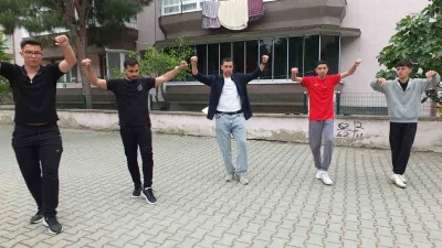 Burhaniye ilçesinde, Hüseyin ve Süleyman Kirli kardeşlerin öncülüğünde çalışmalarını sürdüren