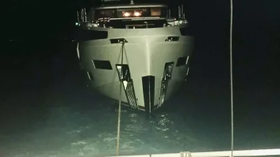 Çanakkale Boğazı’nda içinde 4 kişinin bulunduğu makine arızası yaparak sürüklenen