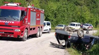 Çanakkale’nin Çan ilçesinde kontrolden çıkarak takla atan otomobilin sürücüsü olay