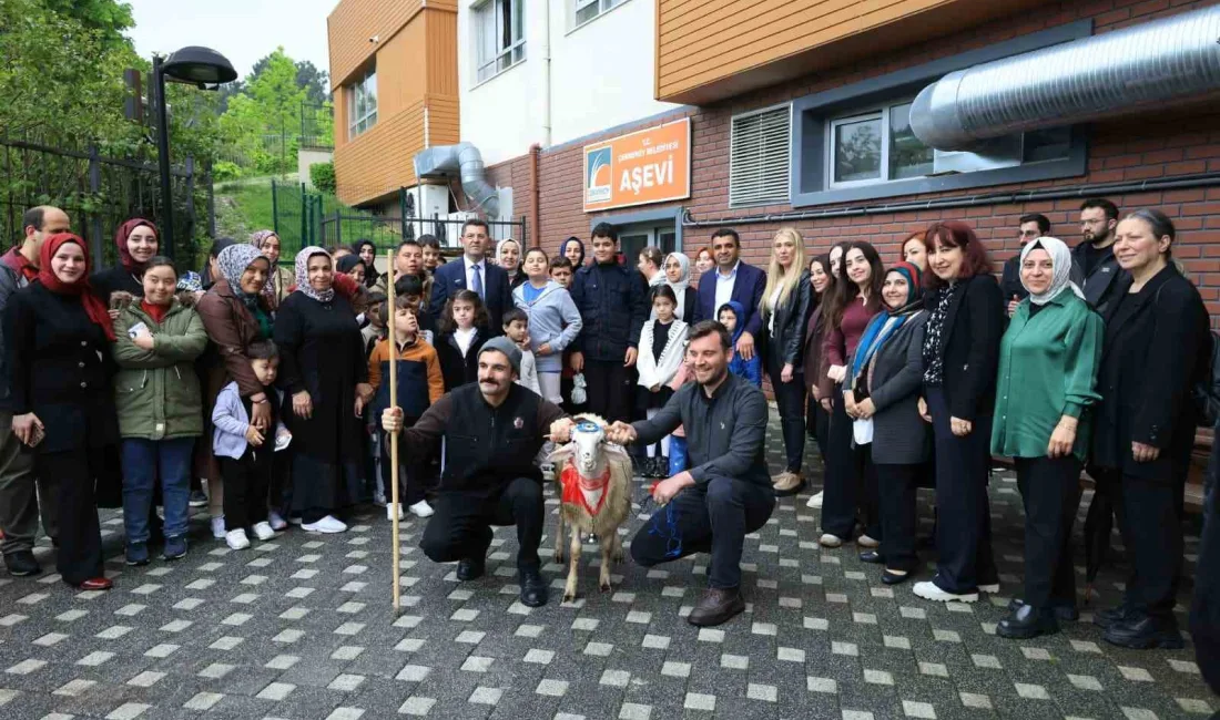 Çekmeköy Belediyesi Engelsiz Yaşam Merkezi’nde eğitim alan özel gereksinimli bireyler,