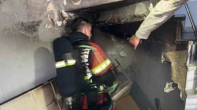 Balıkesir’in Erdek ilçesinde 2 katlı bir binanın giriş katında çıkan