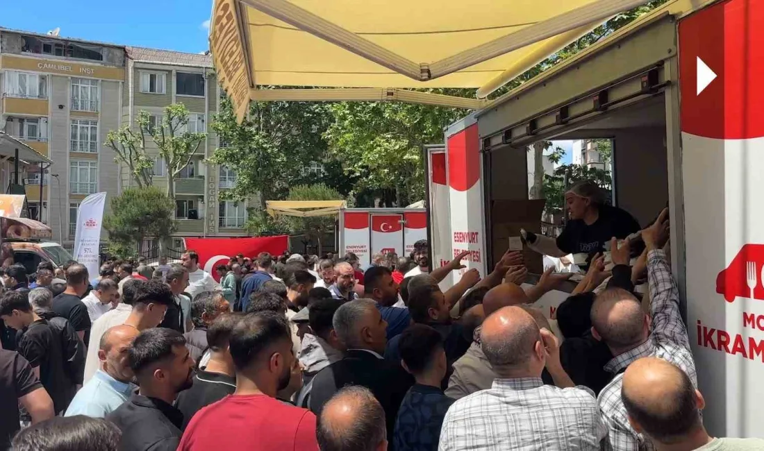 İstanbul’un Fethi’nin 573. yıl dönümü dolayısıyla Esenyurt’ta cuma namazı sonrası