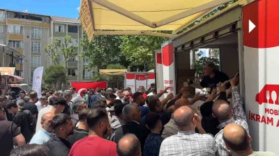 İstanbul’un Fethi’nin 573. yıl dönümü dolayısıyla Esenyurt’ta cuma namazı sonrası