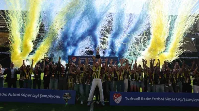Turkcell Kadın Futbol Süper Ligi’nde şampiyonluğunu ilan eden Fenerbahçe, Ünye