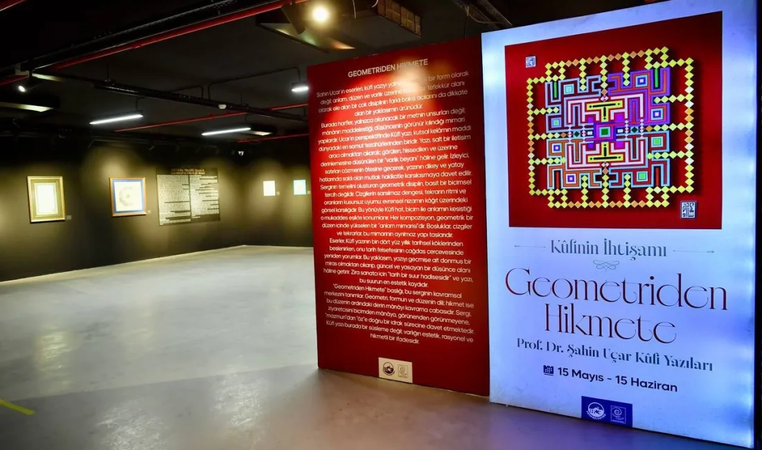 Fatih Belediyesi tarafından düzenlenen ‘Geometriden Hikmete’ adlı küfi yazı sergisi