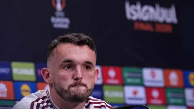 Aston Villa kaptanı John McGinn, UEFA Avrupa Ligi finalinde Freiburg