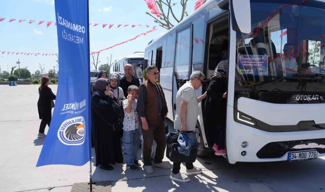 Kartal Belediyesi tarafından Kurban Bayramı dolayısıyla yakınlarının kabirlerini ziyaret etmek